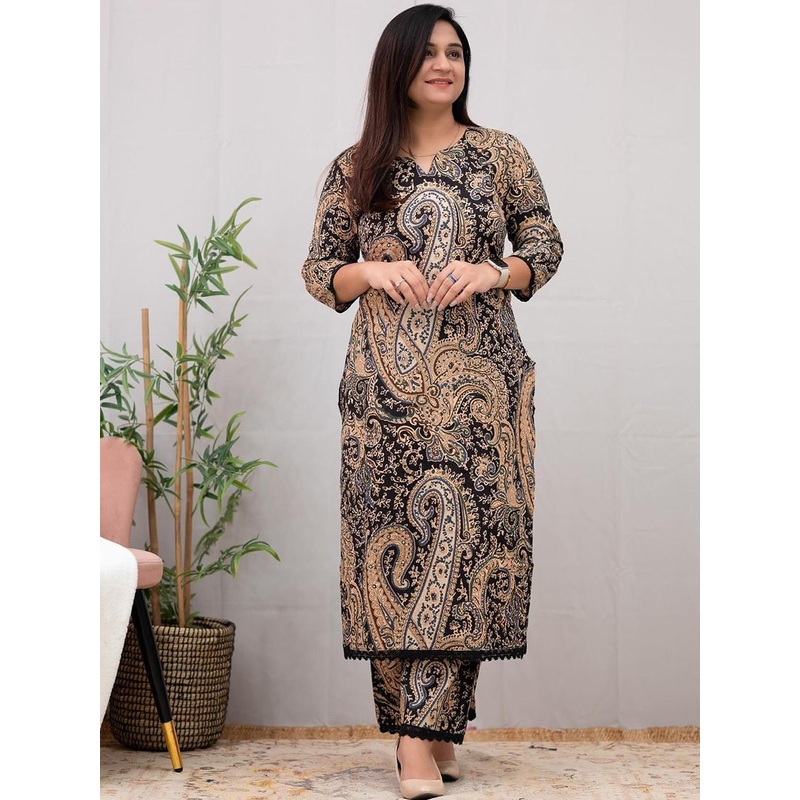 GoSriKi Paisley Printed Notch-Neck Straight Kurta With Trousers