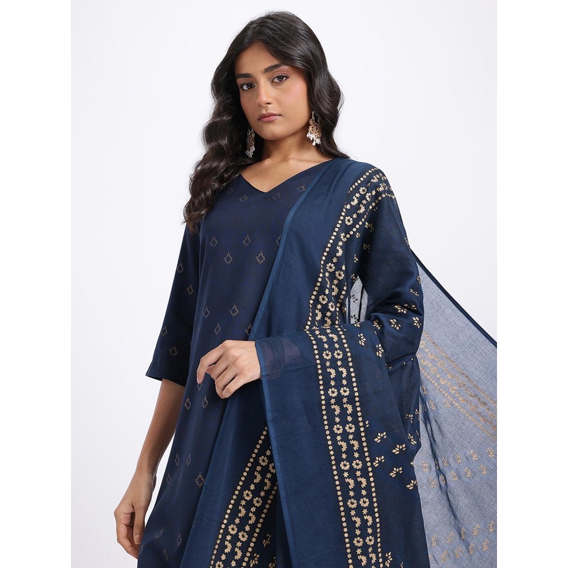HERE&NOW Women Foil Print Kurta with Trousers & Dupatta