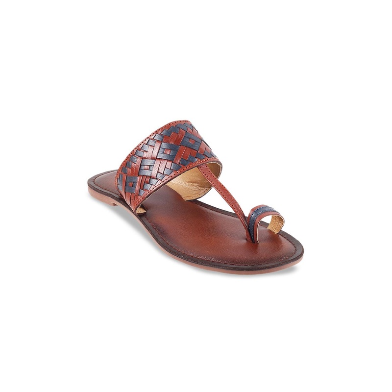 Mochi Women Textured One Toe Flats