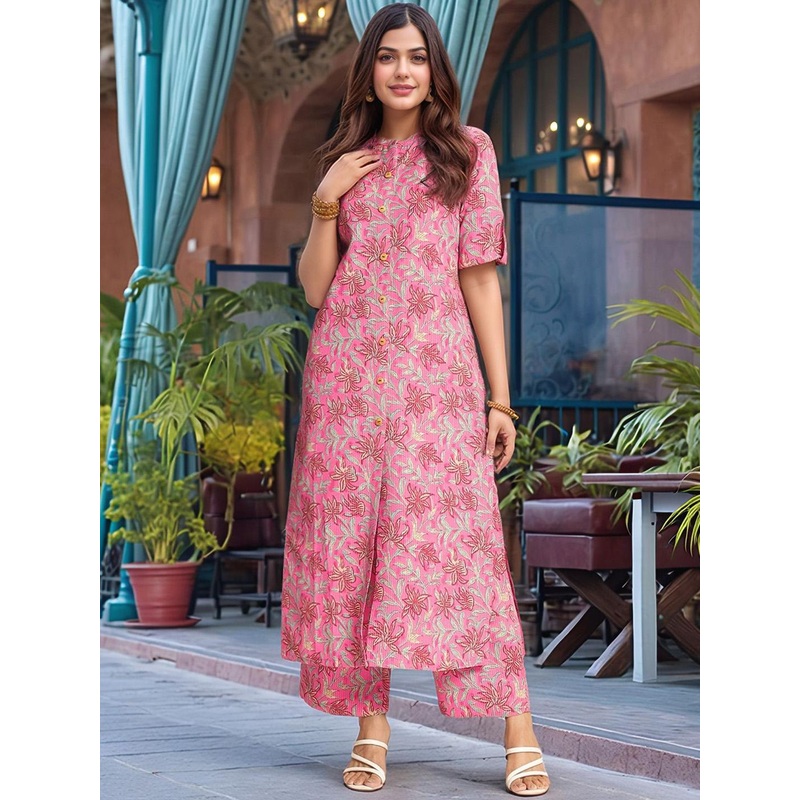 Aaghnya Women Floral Printed Regular Kurta Set