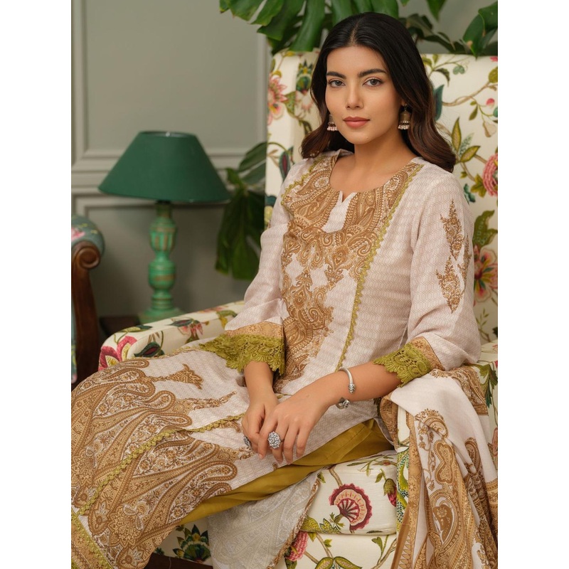 House of Pataudi Floral Printed Notch Neck Pure Silk Kurta With Trouser & Dupatta