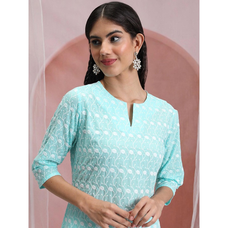 Vishudh Blue & White Floral Embroidered Round Notched Neck Straight Kurta