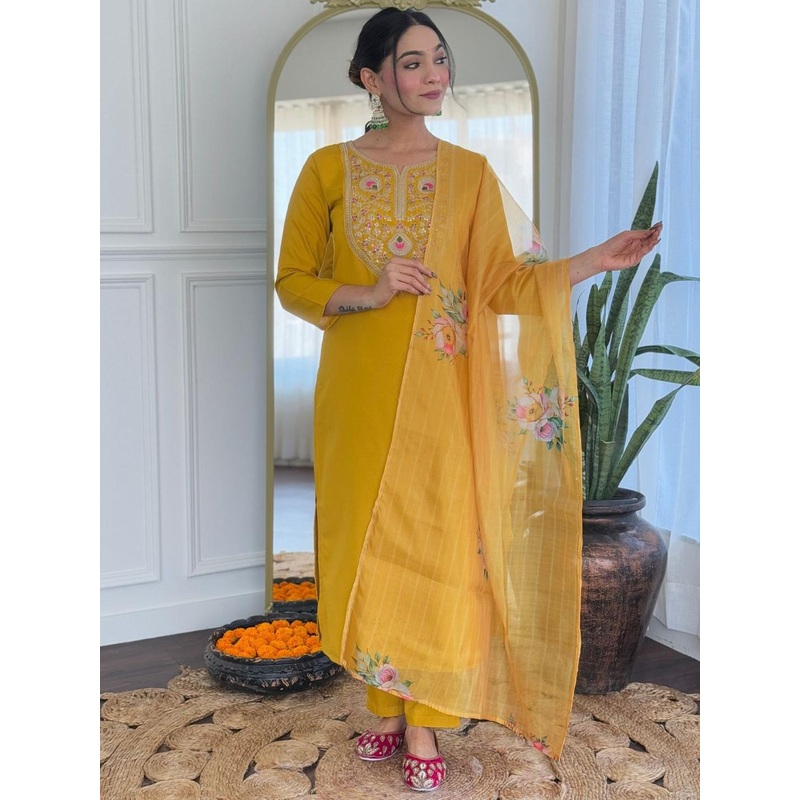 ZAIERRA Women Ethnic Motifs Embroidered Regular Sequinned Kurta With Trousers & Dupatta