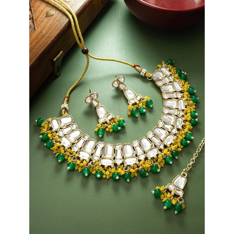 aadita Gold-Plated Kundan-Studded Jewellery Set