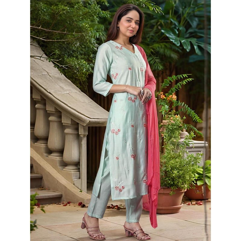 Aaghnya Women Embroidered Viscose Rayon Kurta Sets