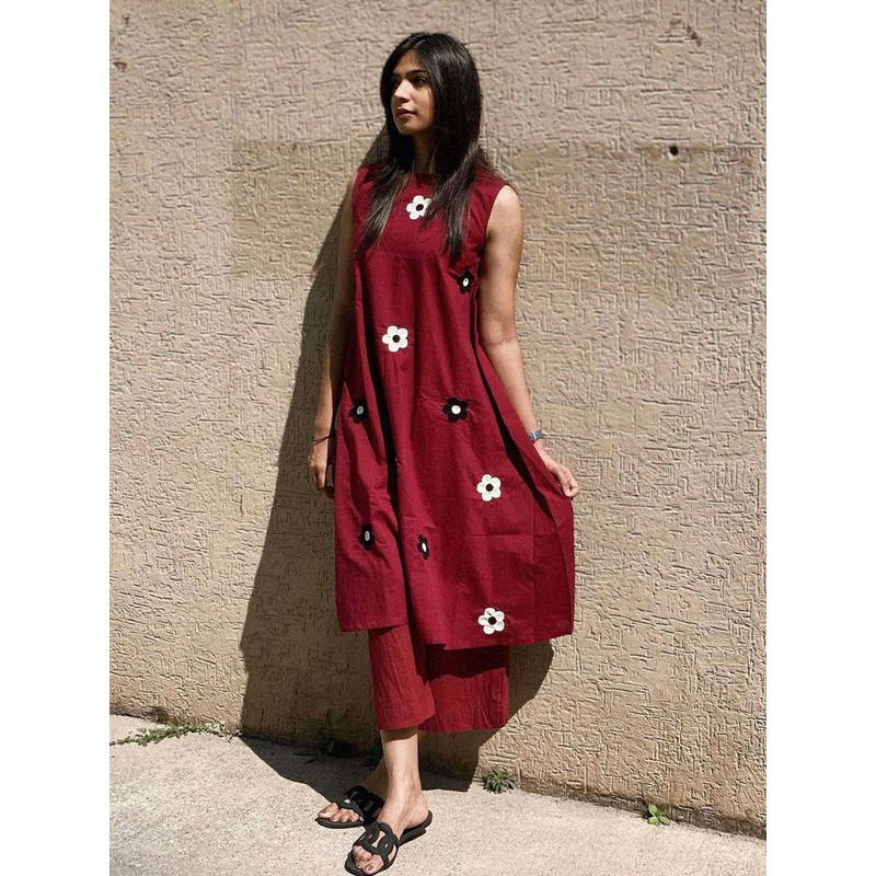 GoSriKi Floral Embroidered Thread Work A-Line Kurta With Palazzos