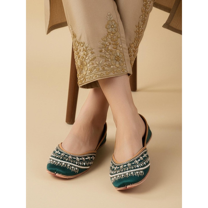 House of Pataudi Women Beads & Sequin Embellished Mojaris