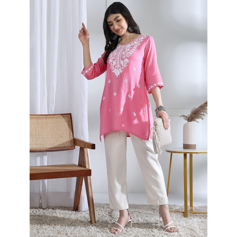 House of Pataudi Floral Embroidered Three-Quarter Sleeves Short Kurti