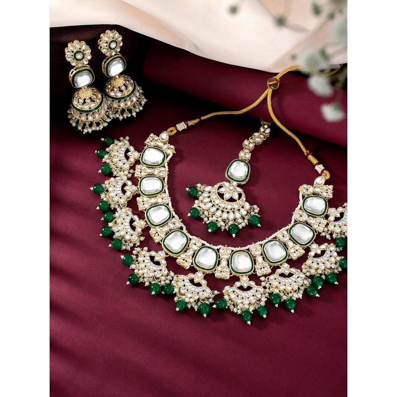 Peora Gold Plated Kundan & Beaded Jewellary Set