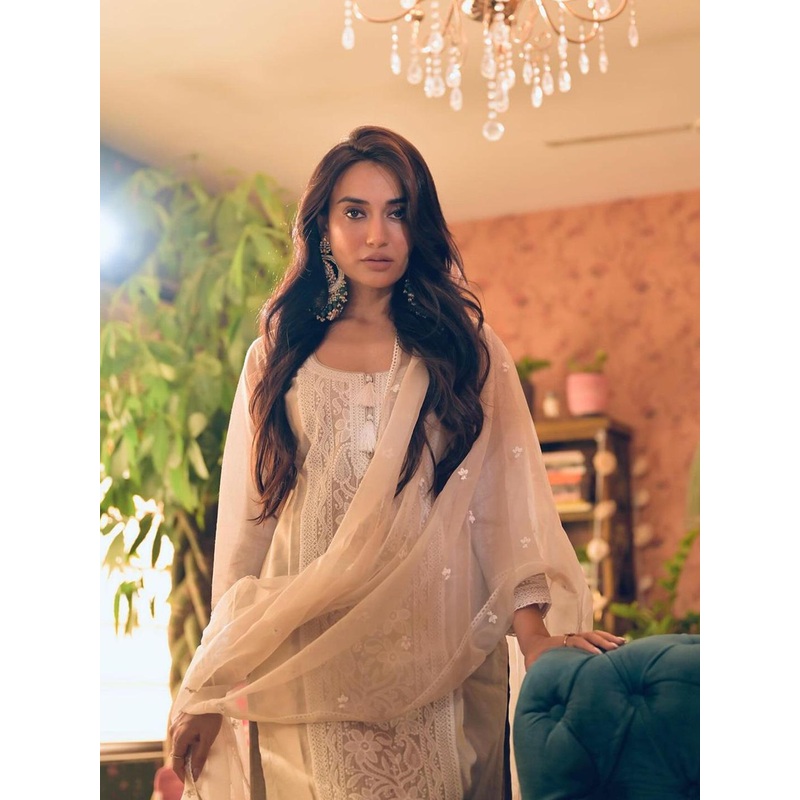 Royal Export Floral Embroidered Chanderi Kurta Set With Dupatta