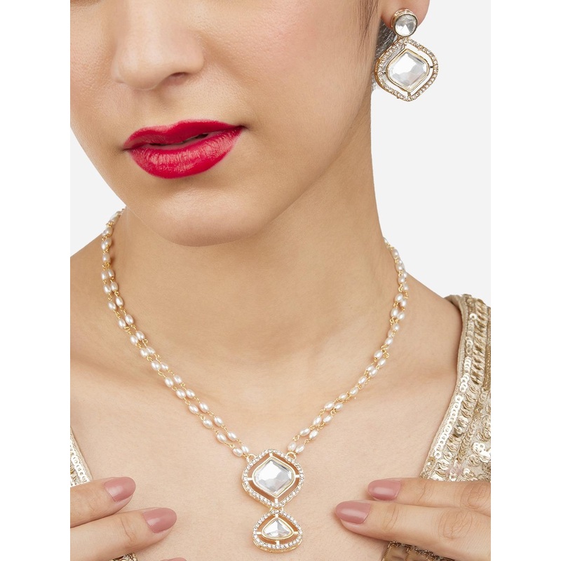 Zaveri Pearls Gold-Plated Austrian Diamonds & Pearls Beaded Jewellery Set