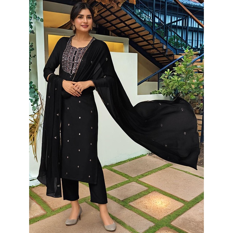 Aaghnya Women Ethnic Motifs Embroidered Kurta with Trousers & Dupatta
