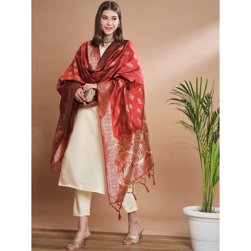 VredeVogel Round Neck Three-Quarter Sleeves Regular Kurta With Trouser With Dupatta