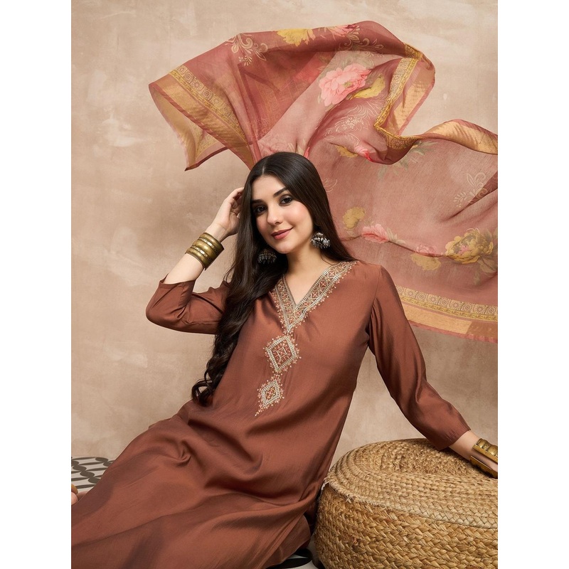 Anouk Chevron Ethnic Motifs Embroidered V-Neck Thread Work Kurta With Trousers & Dupatta