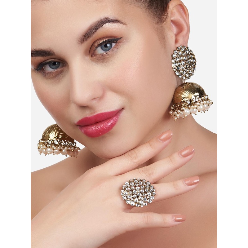 Zaveri Pearls Gold-Plated White Kundan Studded & Beaded Antique Jewellery Set