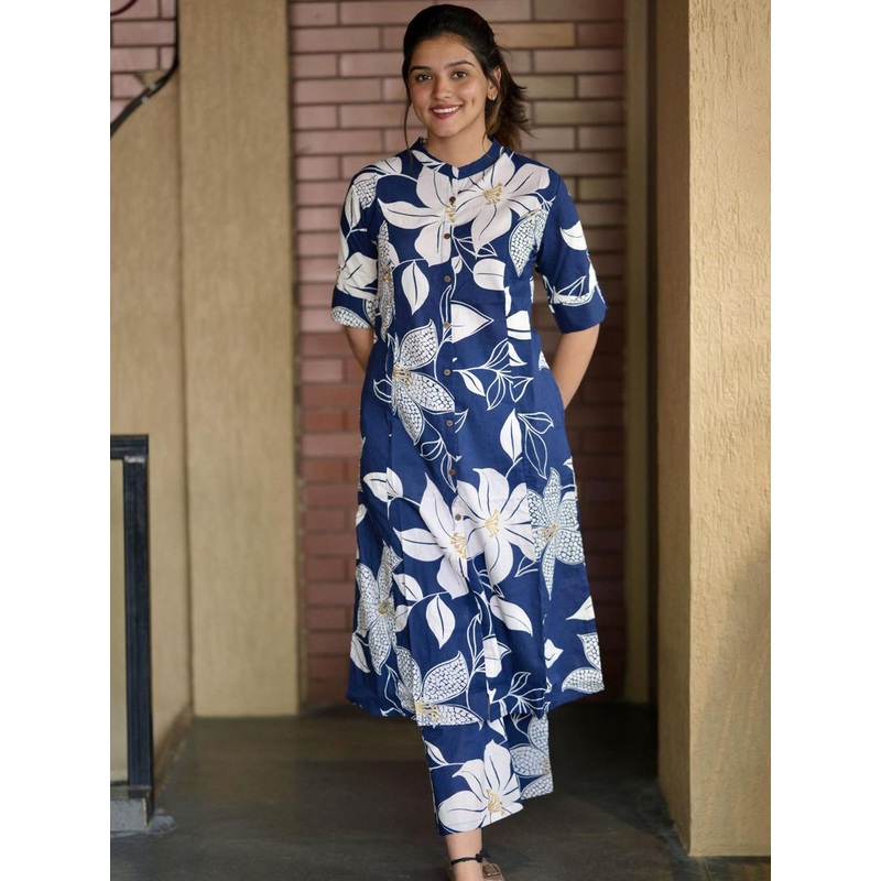 GoSriKi Women Floral Printed Mandarin Collar Regular Kurta with Trousers