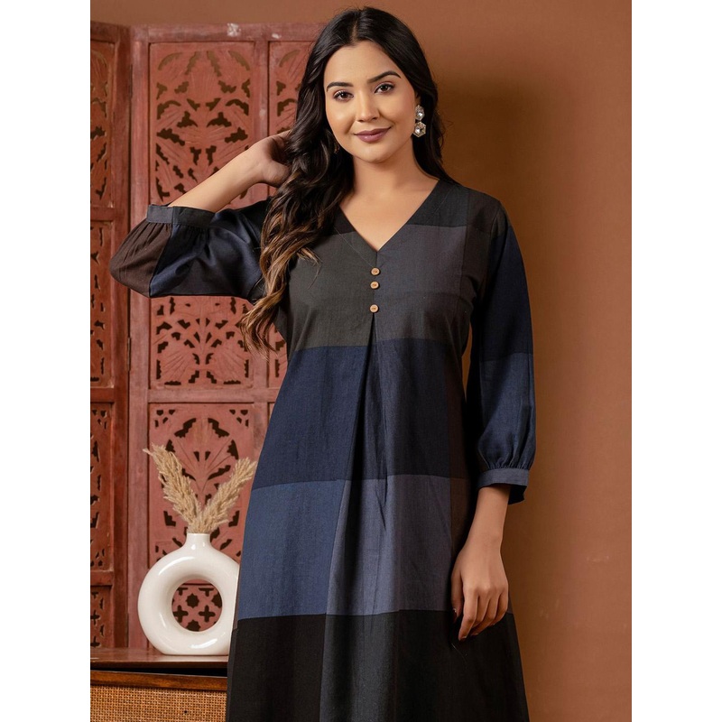 Indo Era Colourblocked V-Neck A-Line Kurta With Trousers