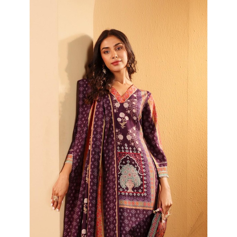 Varanga Ethnic Motifs Printed Gotta Patti Chanderi Silk Kurta With Trousers And Dupatta