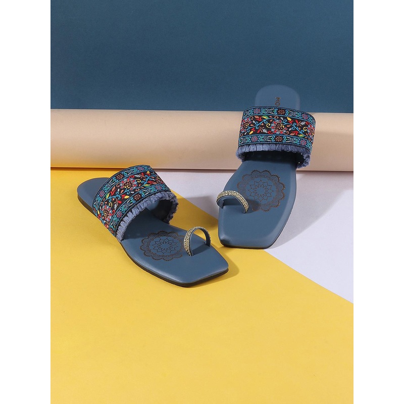 Mochi Embroidered One Toe Flats