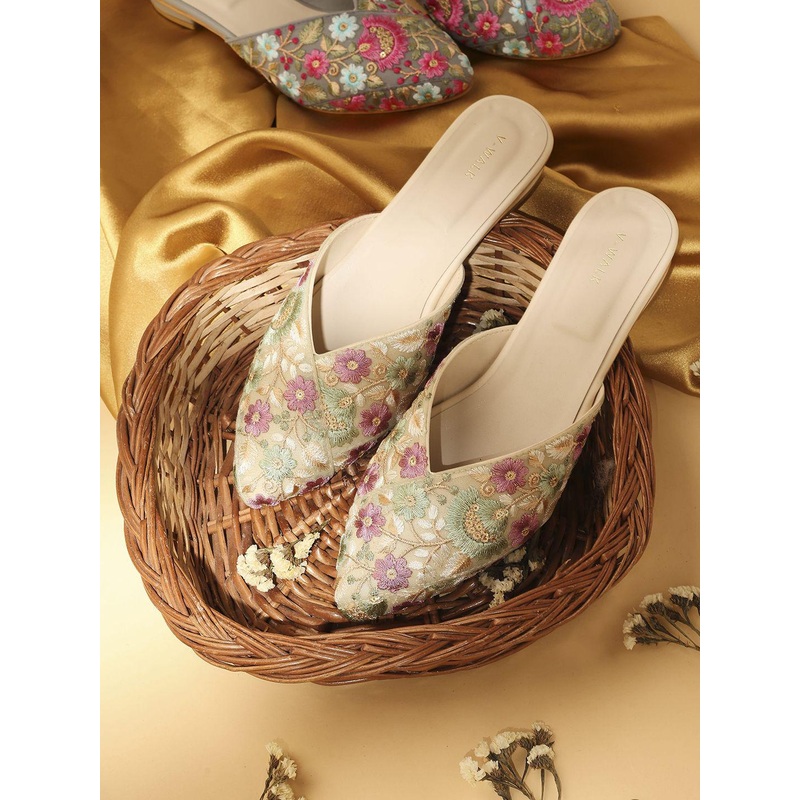 V-WALK Women Pointed Toe Embroidered Mojaris