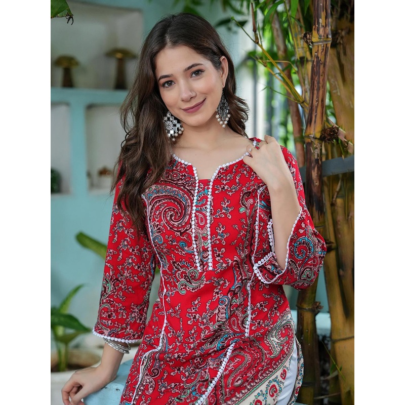 DIVASTRI Floral Printed Notch Neck Straight Kurta