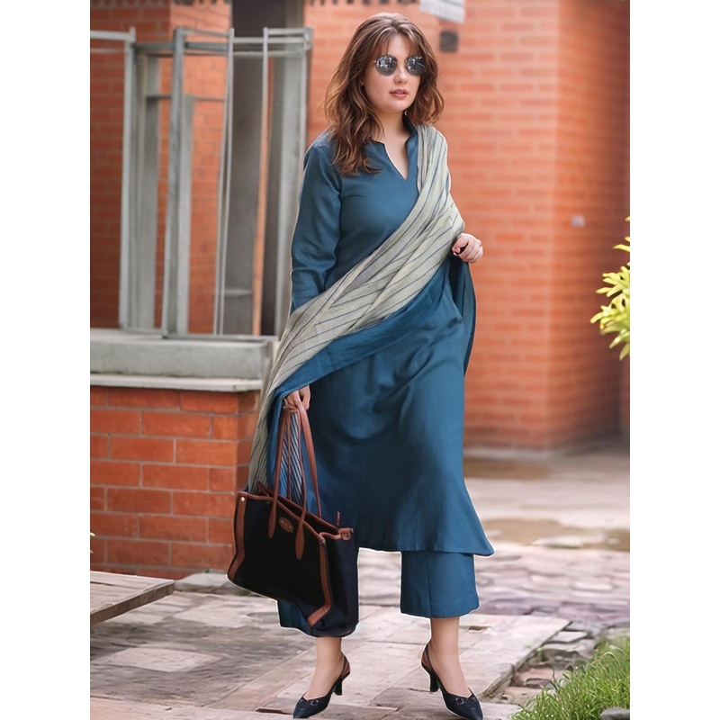 Aaghnya Women Regular Kurta with Trousers & Dupatta