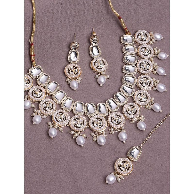 OOMPH Kundan Jewellery Set With Maangtikka