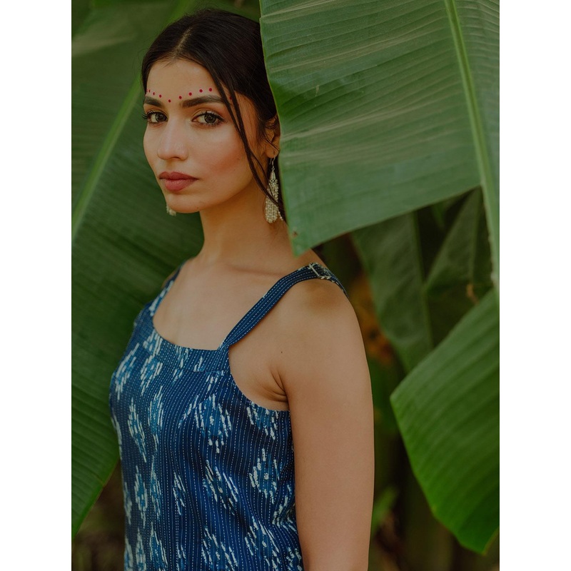 anayna Women Blue & White Geometric Screen Print Cotton Fusion Kurta