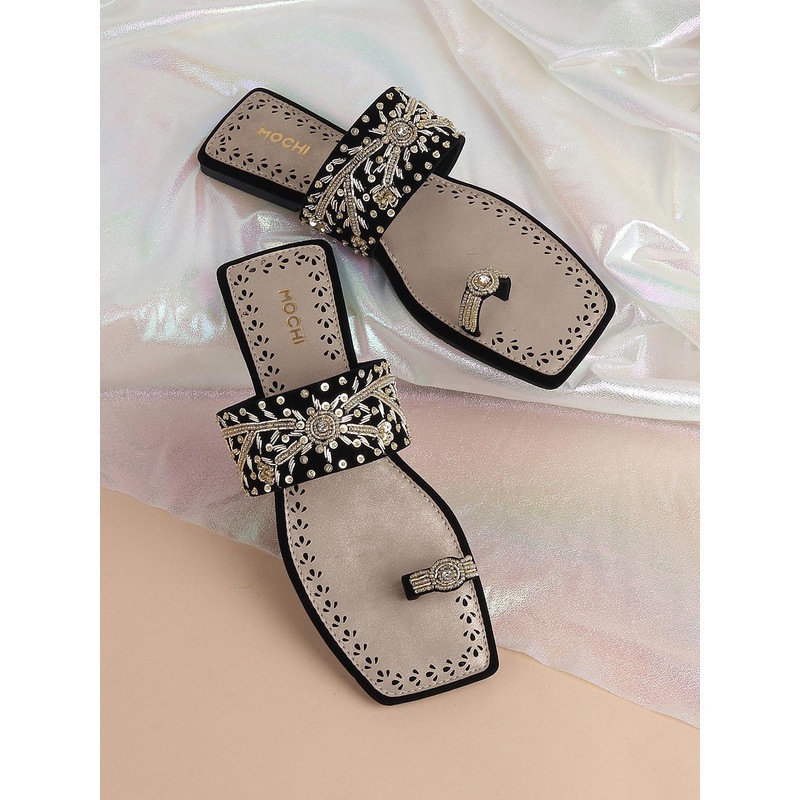 Mochi Embellished Ethnic One Toe Flats