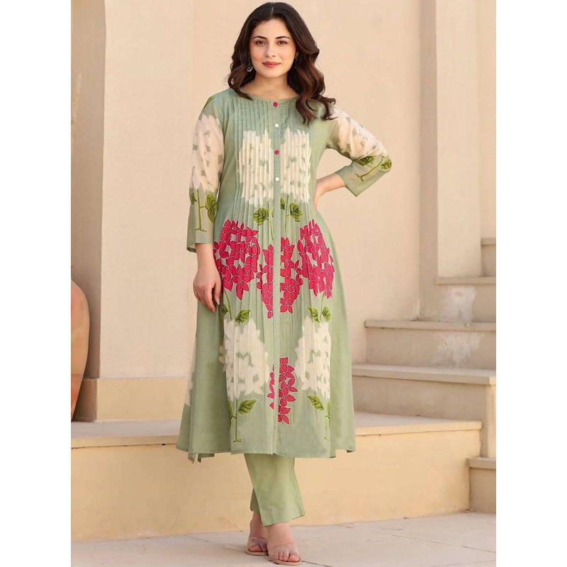 Aaghnya Floral Printed Round Neck Panelled A-Line Kurta With Trousers
