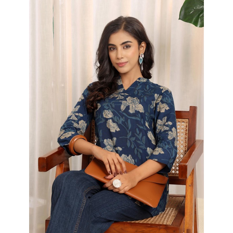 Varanga Women Floral Printed Mandarin Collar Pure Cotton Kurti
