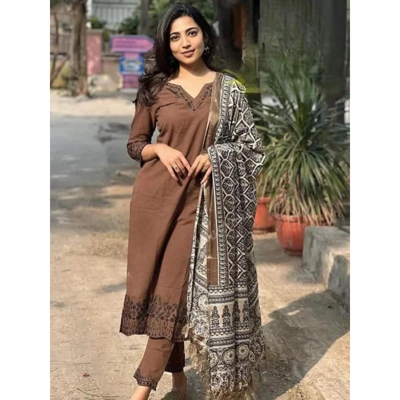 Aaysa Kurti Floral Embroidered Notch Neck Pure Cotton Kurta With Trouser & Dupatta