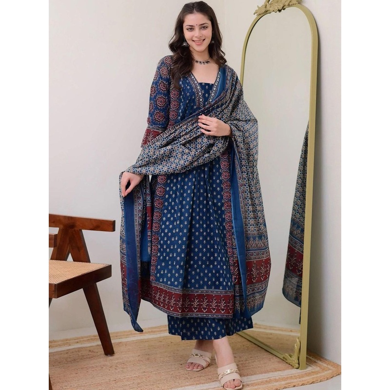 YAGNIK FASHION Ethnic Motifs Printed Kurta With Trousers & Dupatta