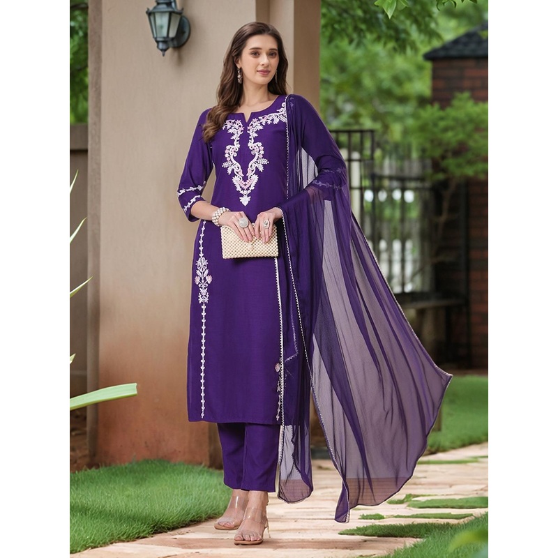 Aaghnya Floral Embroidered Notch Neck Panelled Thread Work Kurta With Trousers & Dupatta