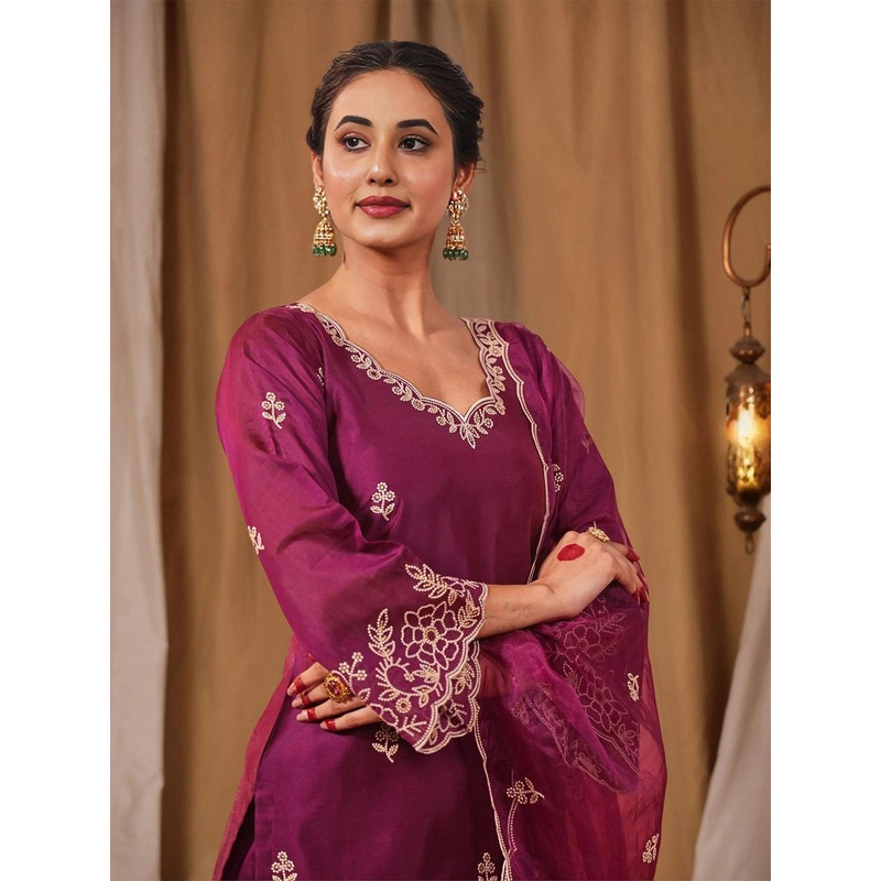 Royal Export Floral Embroidered Beads and Stones Straight Kurta With Trousers & Dupatta