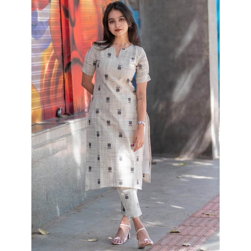 GoSriKi Floral Printed Notch Neck Straight Kurta With Trousers